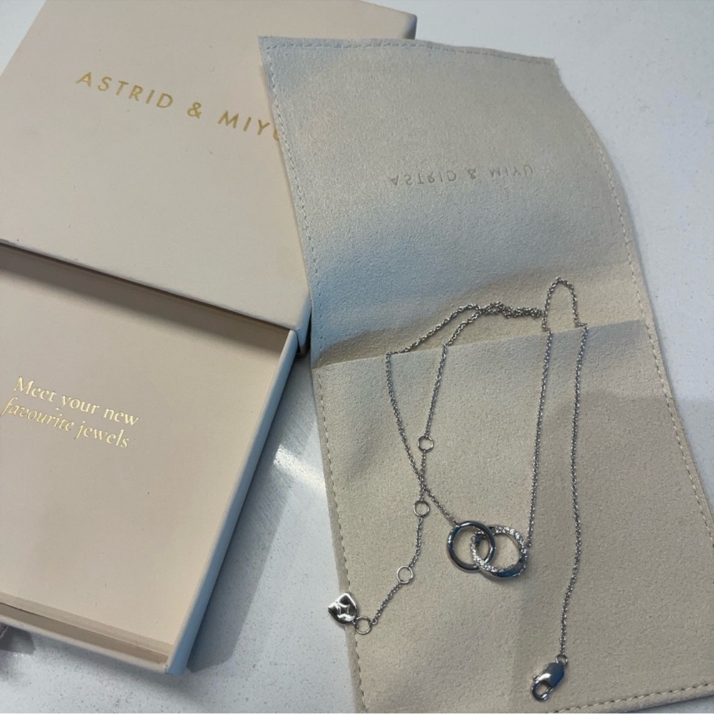 Astrid & miyu silver orbit crystal chain necklace Rhodium  sterling silver